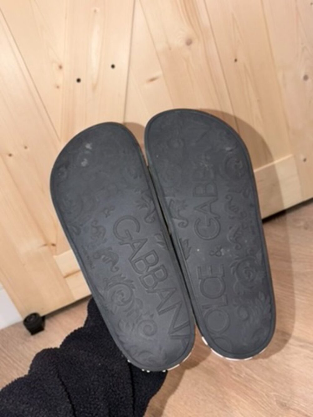 Dolce and Gabana Cheetah Slides - Picture 4 of 6